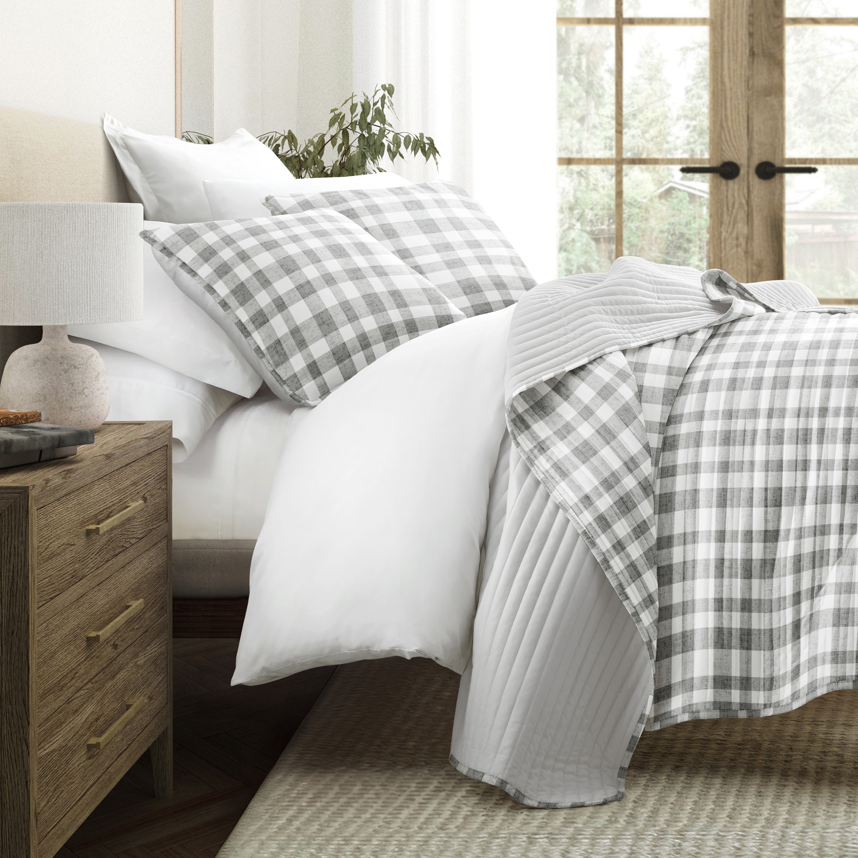 Watercolor Plaid Patterned Quilted Coverlet Set