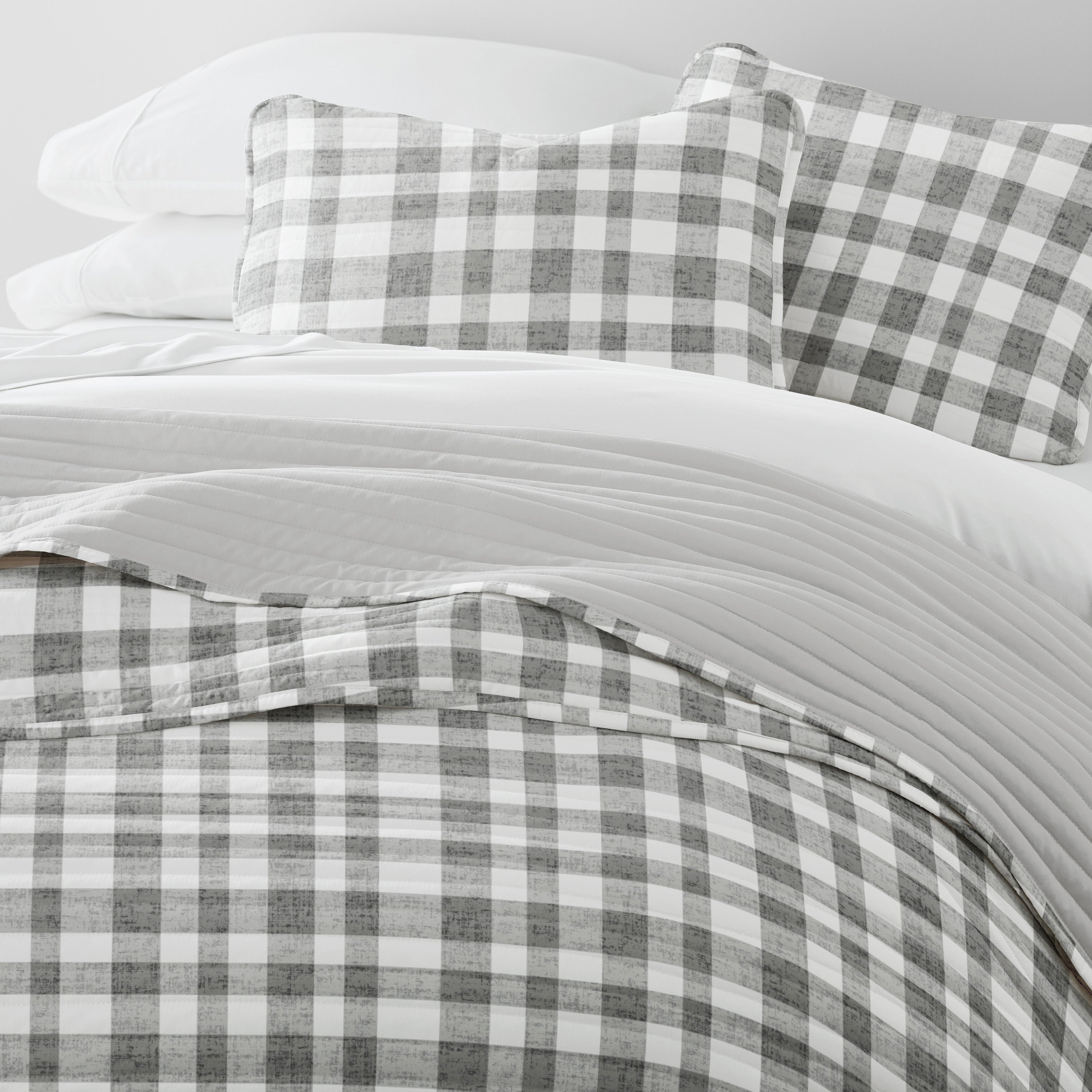 Watercolor Plaid Patterned Quilted Coverlet Set